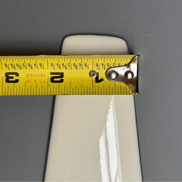 Vintage Royal Limited Porcelain Cake Server - Ivory - Picture 11 of 11